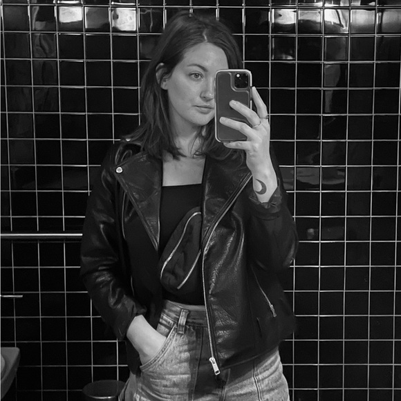 hi, i’m taylor. - Picture 3 of 7